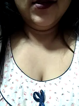 Jeenat  online show from 12/29/24, 11:08