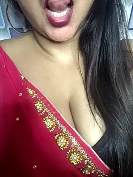 Jeenat  online show from 01/03/25, 08:11