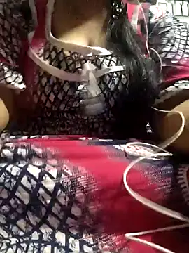 Jeenat  online show from 01/13/25, 08:04