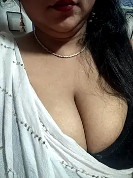 Jeenat  online show from 02/05/25, 07:20