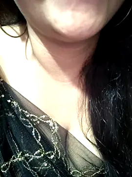 Jeenat  online show from 02/17/25, 06:15