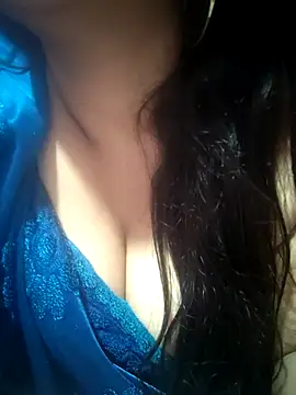 Jeenat  online show from 02/25/25, 09:46