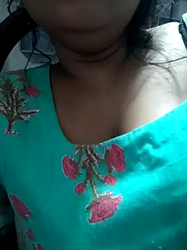 Jeenat  online show from 03/08/25, 11:07