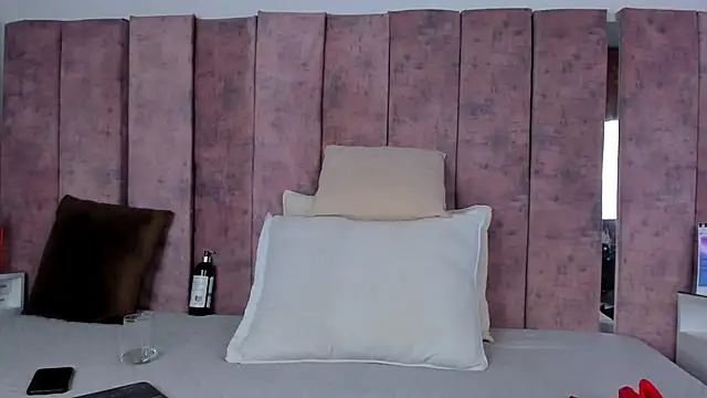 AshlieRoberts online show from 12/26/24, 02:37