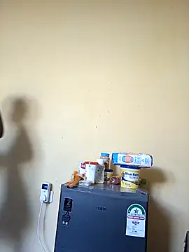 Juicylittle slute online show from 11/06/25, 10:05