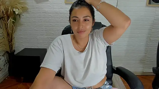 Aisha 09 online show from 03/07/25, 06:22