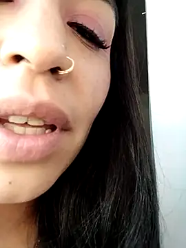 Aisha 09 online show from 05/06/26, 01:38