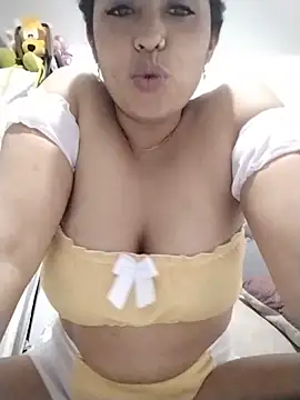 Aisha 09 online show from 05/26/26, 05:42