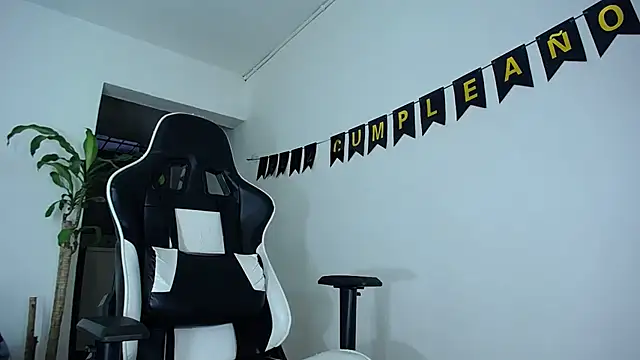 diamond black00 online show from 12/28/24, 10:44