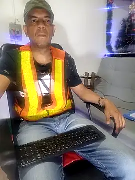 latinmartin73 online show from 12/22/24, 02:17