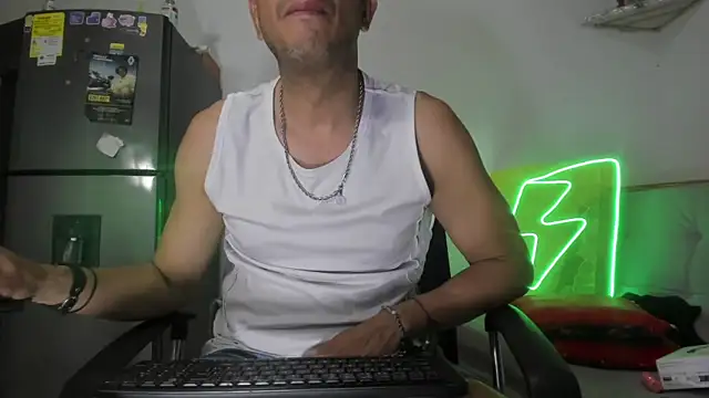 latinmartin73 online show from 01/16/25, 02:09