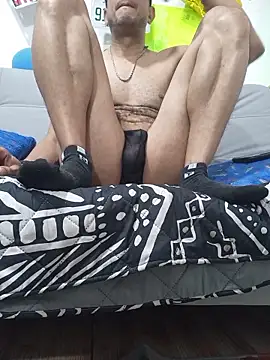 latinmartin73 online show from 10/13/25, 02:11