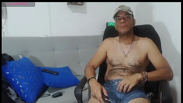 latinmartin73 online show from 05/19/26, 01:56