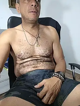 latinmartin73 online show from 06/12/26, 01:15
