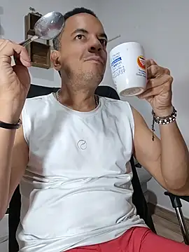 latinmartin73 online show from 06/13/26, 02:53