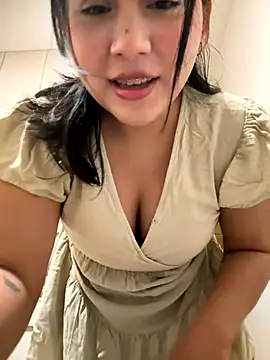 Snapshot of kittyfresita chatting on 09/14/25, 12:43 kittyfresita online show from 09/14/25, 12:43