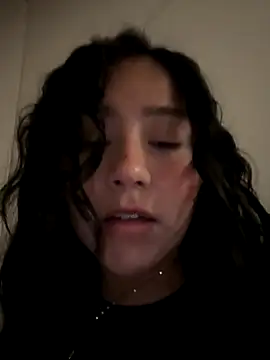 Snapshot of kittyfresita chatting on 09/26/25, 02:26 kittyfresita online show from 09/26/25, 02:26