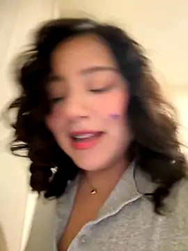 Snapshot of kittyfresita chatting on 10/10/25, 02:32 kittyfresita online show from 10/10/25, 02:32