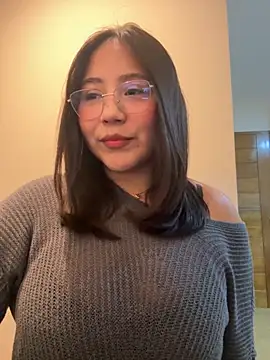 Snapshot of kittyfresita chatting on 11/08/25, 02:12 kittyfresita online show from 11/08/25, 02:12