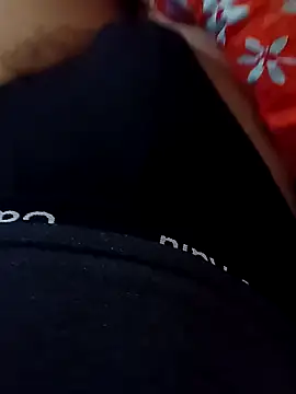 huzi518 online show from 11/04/25, 12:10