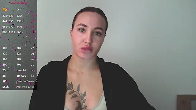 Snapshot of Stasia_Queen chatting on 12/11/24, 08:58 Stasia Queen online show from 12/11/24, 08:58