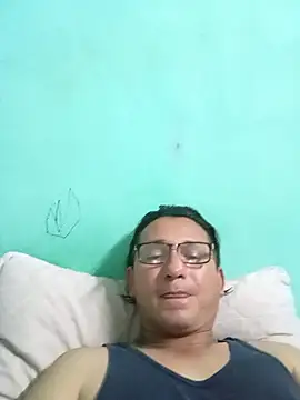 Andresguz35 online show from 06/14/26, 04:14