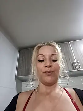 Snapshot of Fenix_528 chatting on 01/26/25, 11:06 Fenix 528 online show from 01/26/25, 11:06
