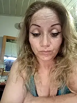 Snapshot of Fenix_528 chatting on 10/16/25, 11:17 Fenix 528 online show from 10/16/25, 11:17