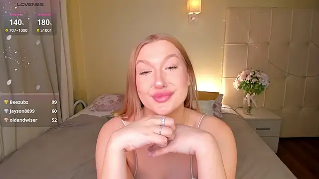Snapshot of Emma__Leee chatting on 02/06/25, 04:10 Emma Leee online show from 02/06/25, 04:10