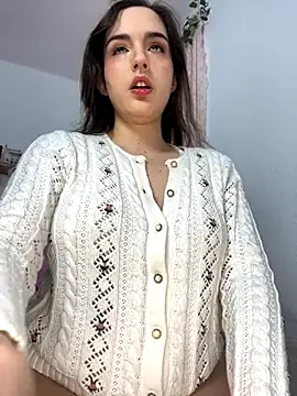 Snapshot of tatianaAlvarez1 chatting on 11/12/25, 10:15 tatianaAlvarez1 online show from 11/12/25, 10:15