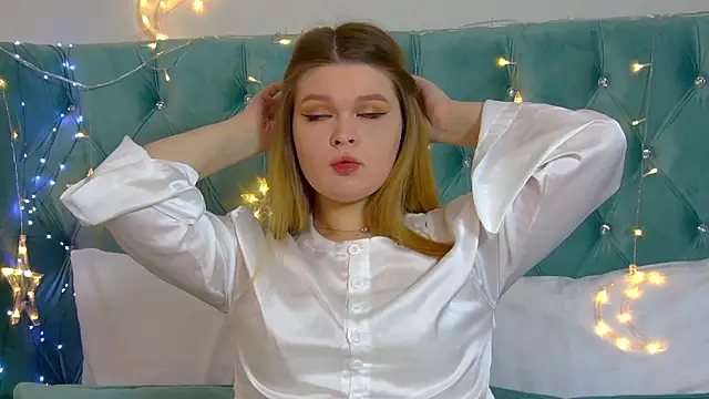 CrystalLyons online show from 12/14/24, 06:13