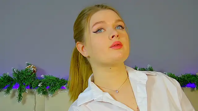 CrystalLyons online show from 12/22/24, 12:16