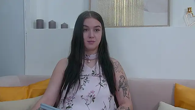 ChristinaMilton online show from 01/08/25, 12:58