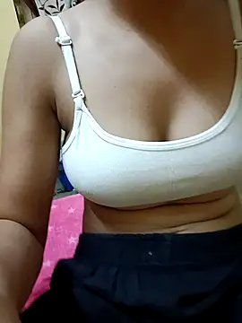 Sanaya 7 online show from 09/27/25, 01:49