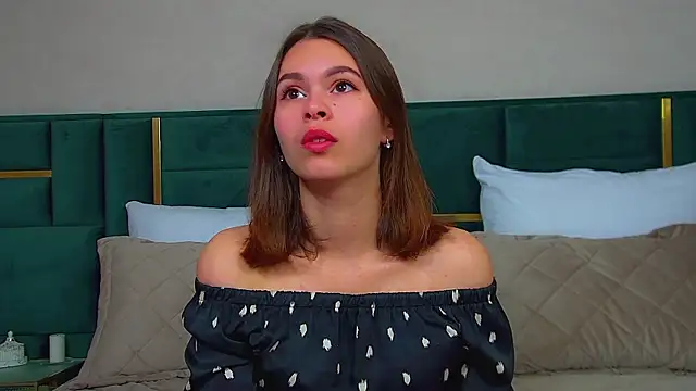 PollyLanders online show from 09/13/25, 06:13