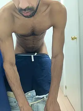 Snapshot of Lucascacaca chatting on 12/10/24, 07:00 Lucascacaca online show from 12/10/24, 07:00