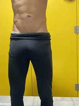 Snapshot of Lucascacaca chatting on 12/23/24, 08:55 Lucascacaca online show from 12/23/24, 08:55