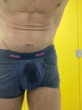 Snapshot of Lucascacaca chatting on 12/26/24, 01:43 Lucascacaca online show from 12/26/24, 01:43