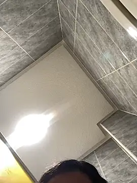 Snapshot of Lucascacaca chatting on 12/29/24, 02:00 Lucascacaca online show from 12/29/24, 02:00