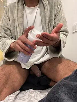 Snapshot of Lucascacaca chatting on 01/06/25, 04:02 Lucascacaca online show from 01/06/25, 04:02