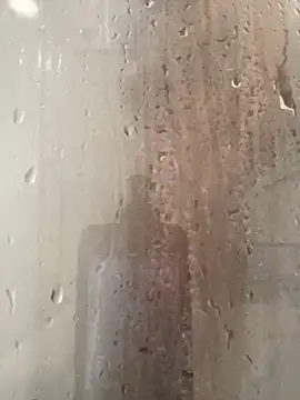 Snapshot of Lucascacaca chatting on 02/17/25, 10:51 Lucascacaca online show from 02/17/25, 10:51