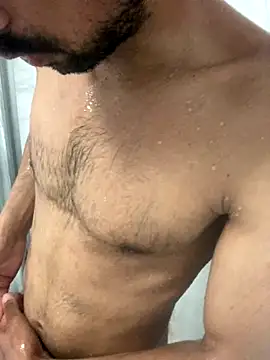 Snapshot of Lucascacaca chatting on 10/24/25, 11:17 Lucascacaca online show from 10/24/25, 11:17