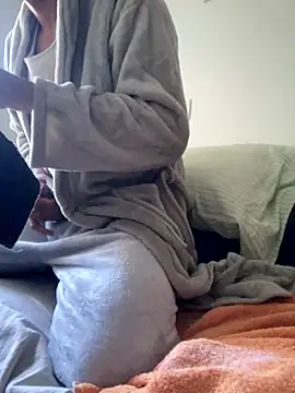 Snapshot of Lucascacaca chatting on 12/02/25, 01:28 Lucascacaca online show from 12/02/25, 01:28