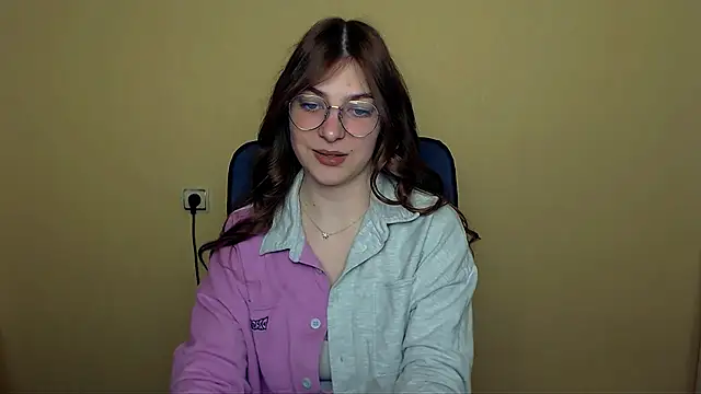 Luna Lush  online show from 05/01/26, 08:41