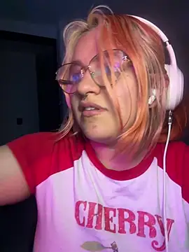 SophiaWeestt99 online show from 06/05/26, 05:36
