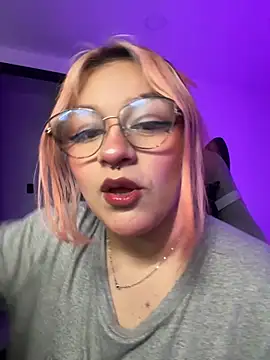 SophiaWeestt99 online show from 06/23/26, 01:25