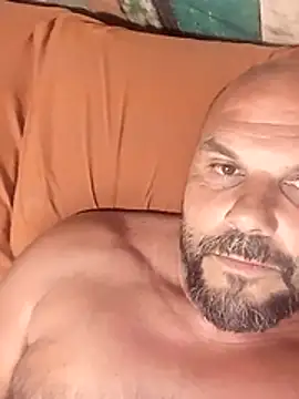 Snapshot of Javierchico chatting on 06/02/26, 10:23 Javierchico online show from 06/02/26, 10:23