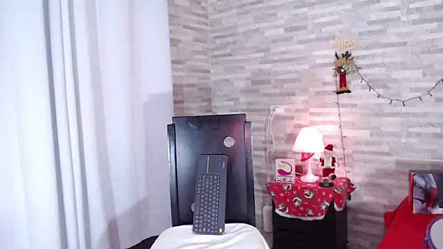 SarahhCooper online show from 12/22/24, 11:33