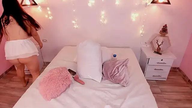 Katta Gil online show from 12/02/25, 01:39