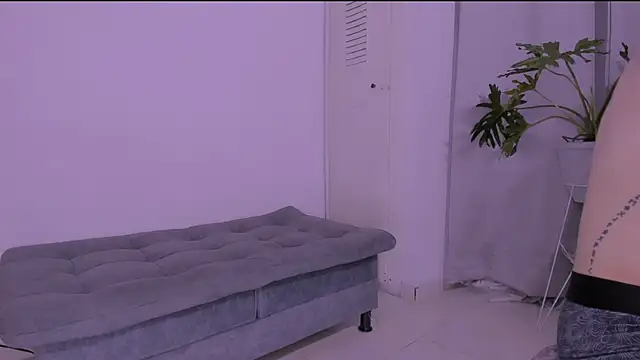 Snapshot of Miiafoxxx chatting on 11/03/25, 02:24 Miiafoxxx online show from 11/03/25, 02:24